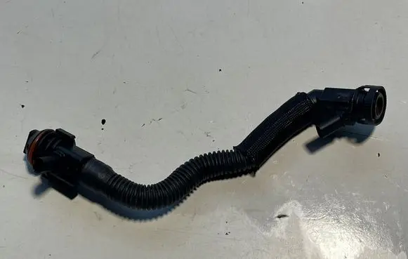 Mercedes-Benz B W247 Breather hose/pipe A6540100212 211560868