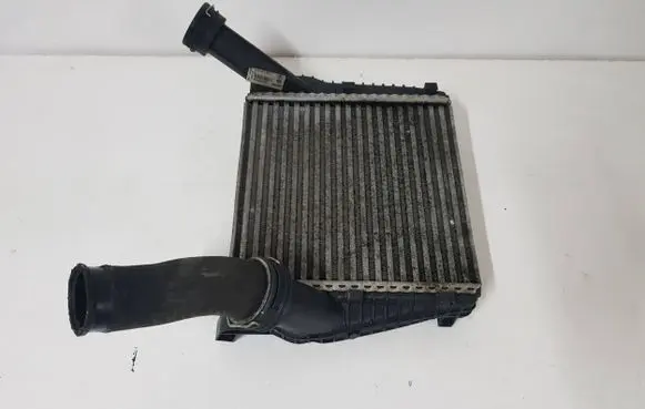 Audi Q7 4L Intercooler radiator 7L6145804 E3705003