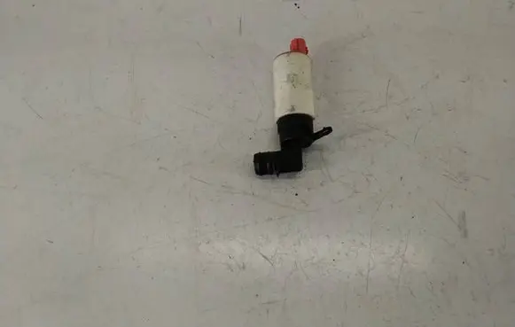 Volvo S40, V40 Windscreen/windshield washer pump 130298
