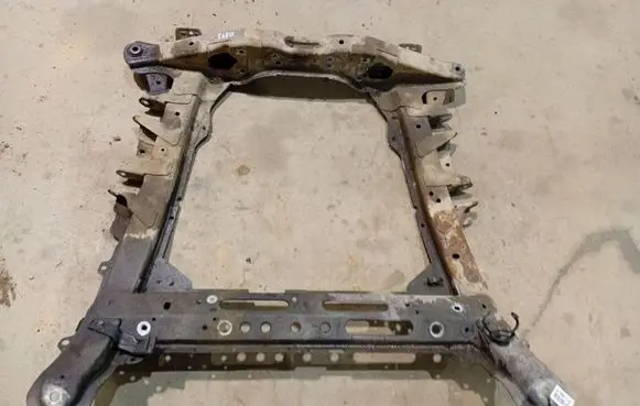 Renault Scenic I Front subframe 