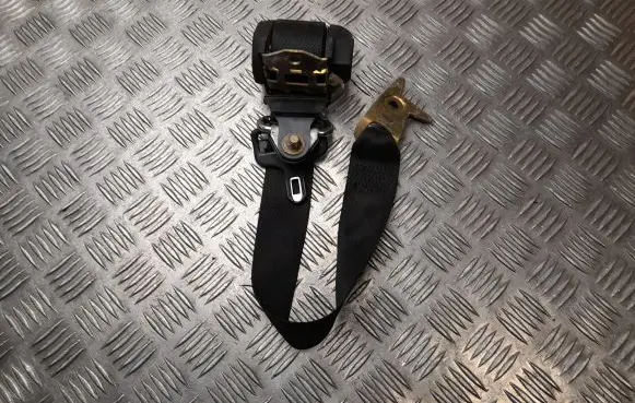 Mercedes-Benz S W126 Rear seatbelt 1268602286