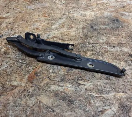 BMW 3 E46 Tailgate/trunk/boot hinge 8220074 41628220074