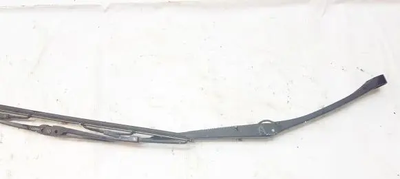 Subaru Forester SF Front wiper blade arm
