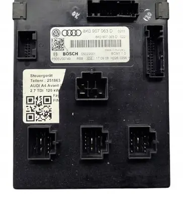 Audi A4 S4 B8 8K Comfort/convenience module 8K0907063D F005V00749