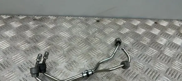 Fuel injector supply line/pipe