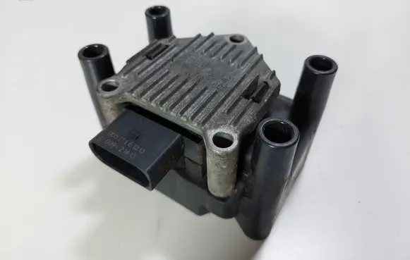 Audi A4 S4 B5 8D Ignition amplifier control unit 0040402003