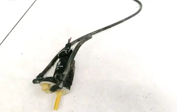 Opel Meriva A Windscreen/windshield washer pump 24439254