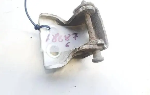 Peugeot Partner Front door upper hinge