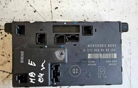 Mercedes-Benz E W211 Door control unit/module 2118208485 00006802 HW440