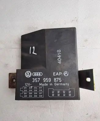 Volkswagen PASSAT B3 Other control units/modules 357959875