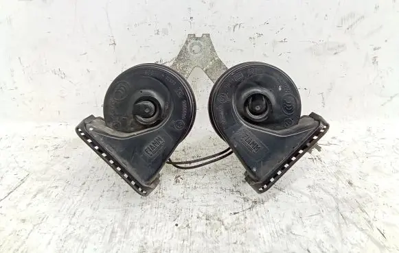 Jaguar XF X250 Horn signal 8X2313A803AB