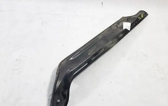 Audi A3 S3 8P Wiper trim 8P0805275D