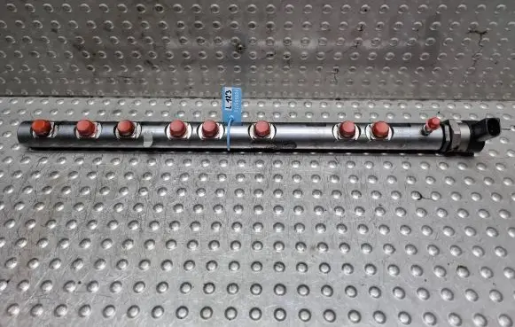 Fuel main line pipe