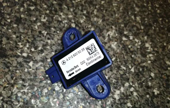 Mercedes-Benz E W212 Airbag deployment crash/impact sensor A2128205026