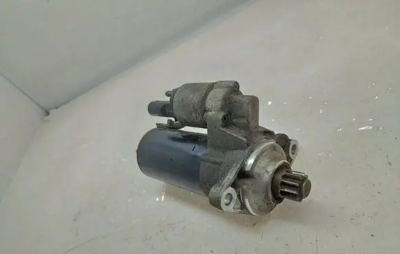 Volkswagen PASSAT B6 Starter motor 02E911023H