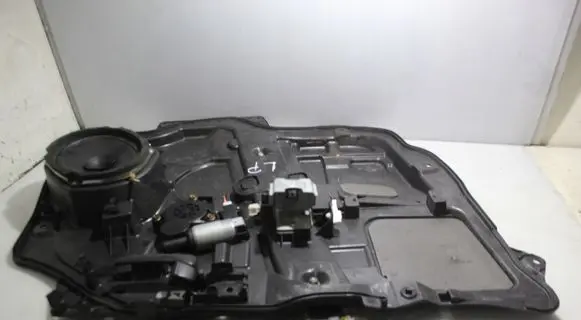 Mazda 5 Front window lifting mechanism without motor