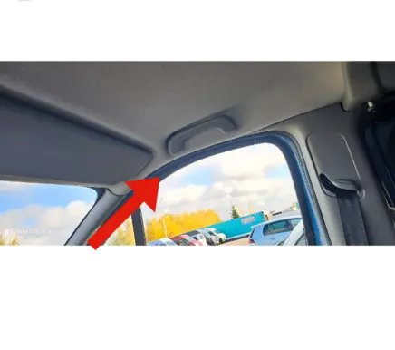 Opel Vivaro A set of handles for the ceiling 