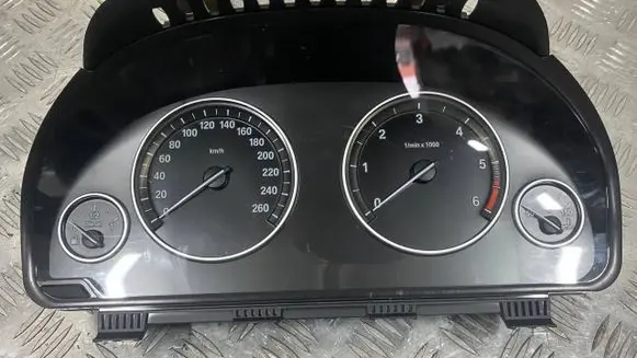 BMW 5 F10 F11 Speedometer (instrument cluster) 929141401 F10F11