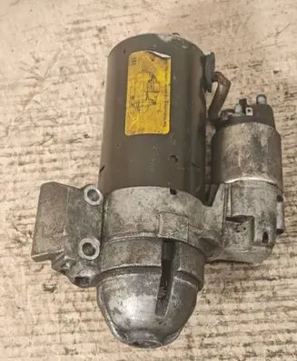 BMW 1 E81 E87 Starter motor 7798006 12417798006