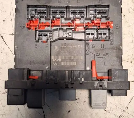Volkswagen Touran I Comfort/convenience module 1K0937049L H30S0701 F005V00459