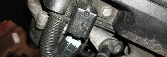Mini One - Cooper Coupe R56 Camshaft position sensor 0232103064 V758809580-01