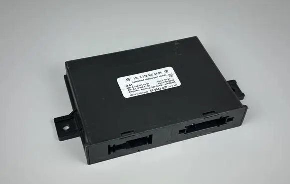 Mercedes-Benz E W212 Comfort/convenience module A2129003806 A2129011000 A2129029702