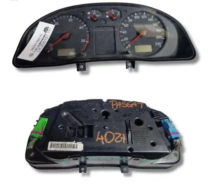 Volkswagen PASSAT B5.5 Speedometer (instrument cluster) 3B0919881N
