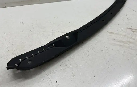 BMW X1 F48 F49 Engine hood trim 7427124