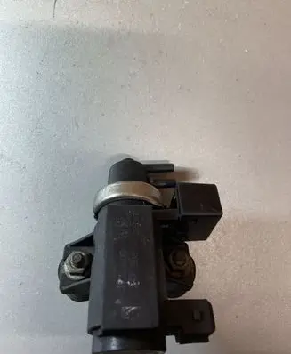 BMW X5 E53 Vacuum valve 72279600