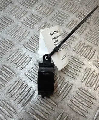 Nissan Qashqai Electric window control switch 25411BR00A 25411