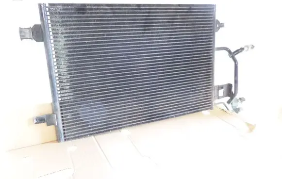 Volkswagen PASSAT B5 A/C cooling radiator (condenser) 8D0260401E