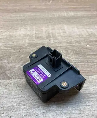 Mazda Premacy ESP acceleration yaw rate sensor G18P437Y1 X2T28471 1X26