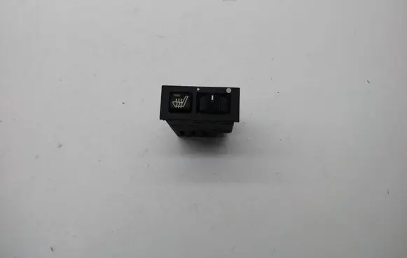 BMW 5 E39 Seat heating switch 61318352259