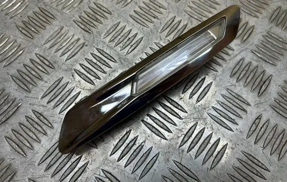 BMW 5 F10 F11 Front fender indicator light 154168 154170 01038702