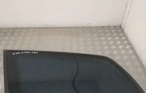 Volvo V50 Rear side window 43R00022
