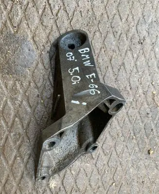 BMW 7 E65 E66 Engine mounting bracket 22116761113 2211676111301 13807410