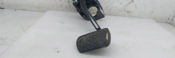 Mercedes-Benz E W212 Brake pedal A2042902001 PP204290056 09336325430