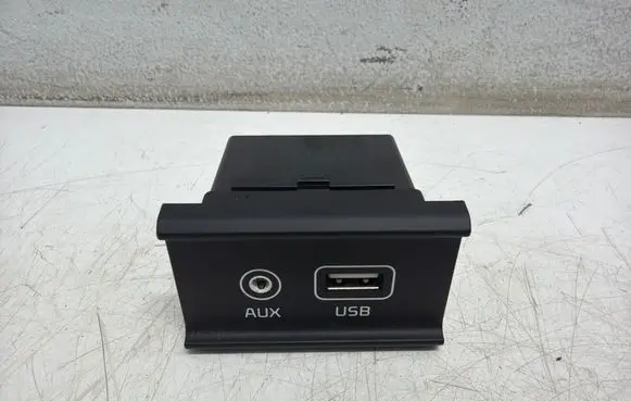 KIA Niro USB socket connector 96120G5100