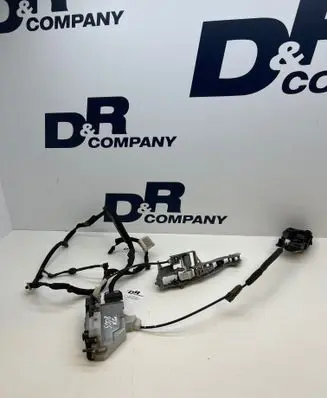Peugeot 5008 Rear door lock