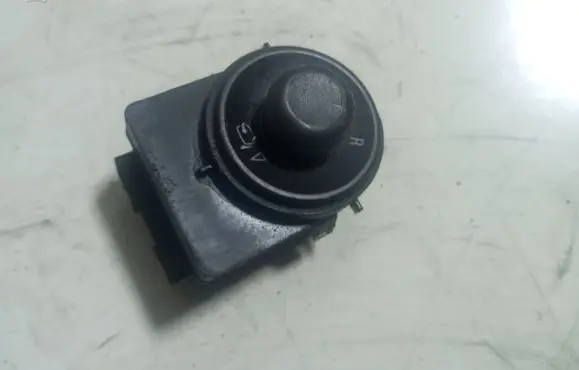 Opel Insignia A Wing mirror switch 13271833