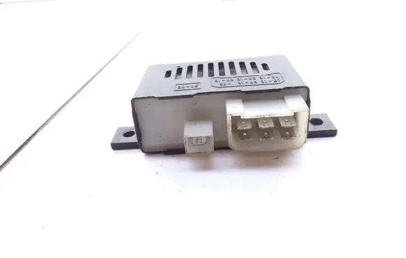 Ford Scorpio Hazard warning light relay 85GG13150AA 00474900