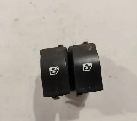 Renault Scenic II - Grand scenic II Electric window control switch 315050A