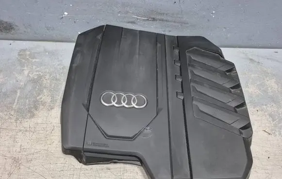 Audi Q5 SQ5 Engine cover (trim) 06N103925
