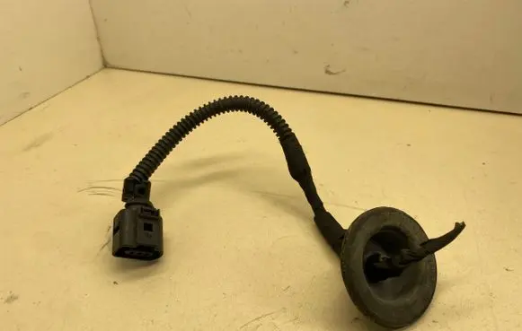 Volkswagen PASSAT CC Air conditioning (A/C) pressure sensor 1J0973703 3B0971913E