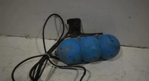 Vacuum air tank