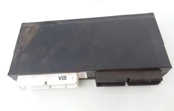 BMW 5 E34 Comfort/convenience module 1379741 61351379741