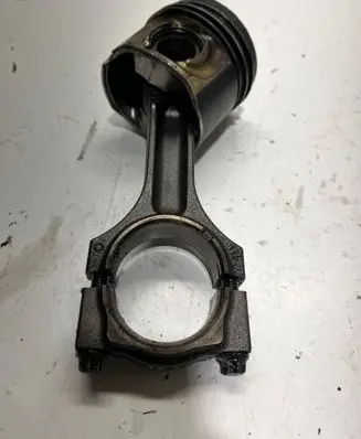 BMW 7 F01 F02 F03 F04 Piston with connecting rod