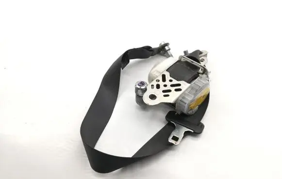 Subaru Outback (BS) Front seatbelt