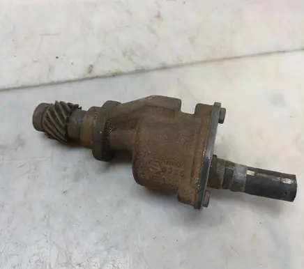 Volkswagen Golf II Vacuum pump 068145207