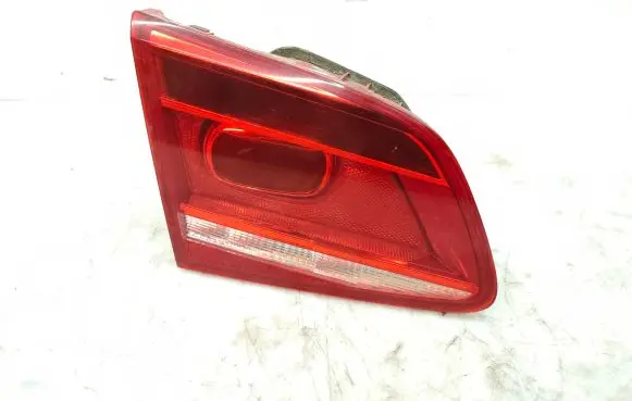 Volkswagen PASSAT B7 Tailgate rear/tail lights 3AE945093K